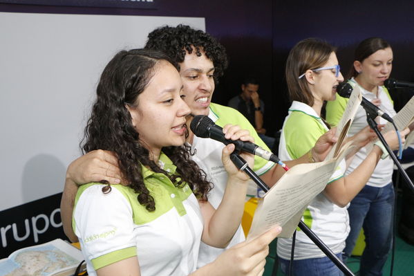 Feria del Libro - Stand - Biblioteca EPM
Feria del Libro - Stand - Biblioteca EPM
Fecha: Septiembre 14 de 2016
Para descargar esta fotografía en alta resolución, haga clic sobre la imagen hasta que la misma se despliegue en la pantalla completa; luego dé clic derecho y elija la opción "guardar imagen como". 
En caso de publicación por cualquier medio, solicitamos acompañarla del crédito: "Foto EPM"
Palabras clave: Feria Libro Stand Biblioteca EPM