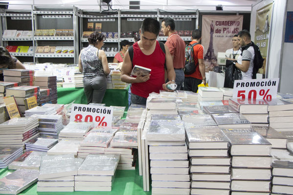 Feria del Libro - Stand - Biblioteca EPM
Feria del Libro - Stand - Biblioteca EPM
Fecha: Septiembre 14 de 2016
Para descargar esta fotografía en alta resolución, haga clic sobre la imagen hasta que la misma se despliegue en la pantalla completa; luego dé clic derecho y elija la opción "guardar imagen como". 
En caso de publicación por cualquier medio, solicitamos acompañarla del crédito: "Foto EPM"
Palabras clave: Feria Libro Stand Biblioteca EPM