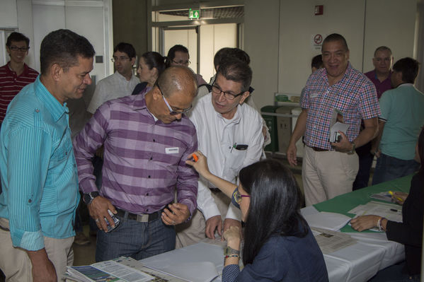 Taller Reglamento Técnico Aguas – RAS
Taller Reglamento Técnico Aguas – RAS
Fecha: Septiembre 16 de 2016
Para descargar esta fotografía en alta resolución, haga clic sobre la imagen hasta que la misma se despliegue en la pantalla completa; luego dé clic derecho y elija la opción "guardar imagen como". 
En caso de publicación por cualquier medio, solicitamos acompañarla del crédito: "Foto EPM"
Palabras clave: Taller Reglamento Técnico Aguas – RAS