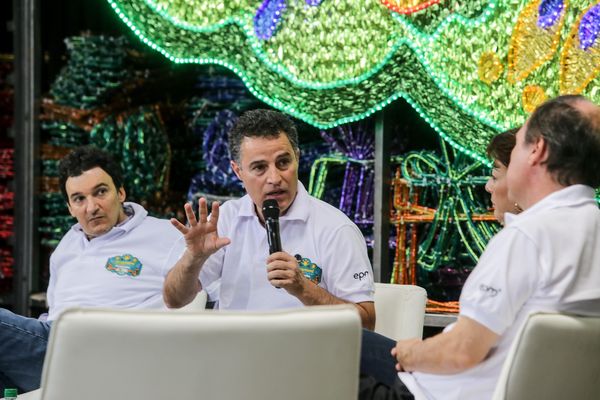 Rueda de prensa – Alumbrado Navideño 2015
Rueda de prensa – Alumbrado Navideño 2015           
Fecha: Septiembre 25 de 2015
Para descargar esta fotografía en alta resolución, haga clic sobre la imagen hasta que la misma se despliegue en la pantalla completa; luego dé clic derecho y elija la opción "guardar imagen como". 
En caso de publicación por cualquier medio, solicitamos acompañarla del crédito: "Foto EPM"
Palabras clave: Rueda  prensa  Alumbrado Navideño 2015