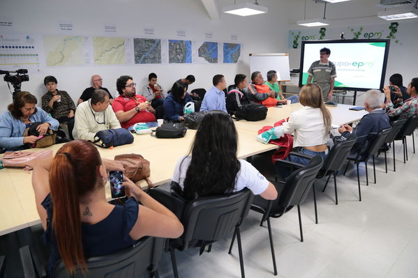 Avances proyecto Eléctrico Ituango 
Avances proyecto Eléctrico Ituango 
Fecha: 27 Septiembre 2019.
Para descargar esta fotografía en alta resolución, haga clic sobre la imagen hasta que la misma se despliegue en la pantalla completa; luego dé clic derecho y elija la opción "guardar imagen como". 
En caso de publicación por cualquier medio, solicitamos acompañarla del crédito: "Foto EPM"
Palabras clave: Avances proyecto Eléctrico Ituango