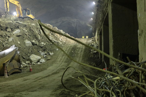Avances proyecto Eléctrico Ituango 
Avances proyecto Eléctrico Ituango 
Fecha: 27 Septiembre 2019.
Para descargar esta fotografía en alta resolución, haga clic sobre la imagen hasta que la misma se despliegue en la pantalla completa; luego dé clic derecho y elija la opción "guardar imagen como". 
En caso de publicación por cualquier medio, solicitamos acompañarla del crédito: "Foto EPM"
Palabras clave: Avances proyecto Eléctrico Ituango