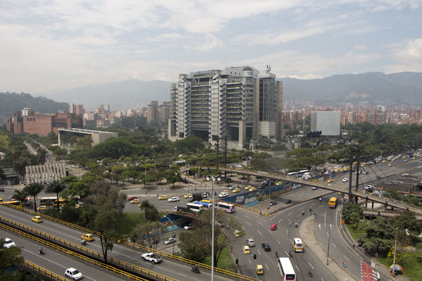 Edificio EPM
Edificio EPM
Fecha: Septiembre 29 de 2016
Para descargar esta fotografía en alta resolución, haga clic sobre la imagen hasta que la misma se despliegue en la pantalla completa; luego dé clic derecho y elija la opción "guardar imagen como". 
En caso de publicación por cualquier medio, solicitamos acompañarla del crédito: "Foto EPM"
Palabras clave: Edificio EPM