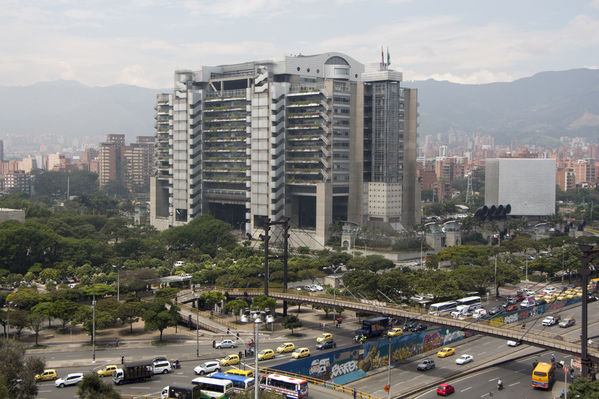 Edificio EPM
Edificio EPM
Fecha: Septiembre 29 de 2016
Para descargar esta fotografía en alta resolución, haga clic sobre la imagen hasta que la misma se despliegue en la pantalla completa; luego dé clic derecho y elija la opción "guardar imagen como". 
En caso de publicación por cualquier medio, solicitamos acompañarla del crédito: "Foto EPM"
Palabras clave: Edificio EPM