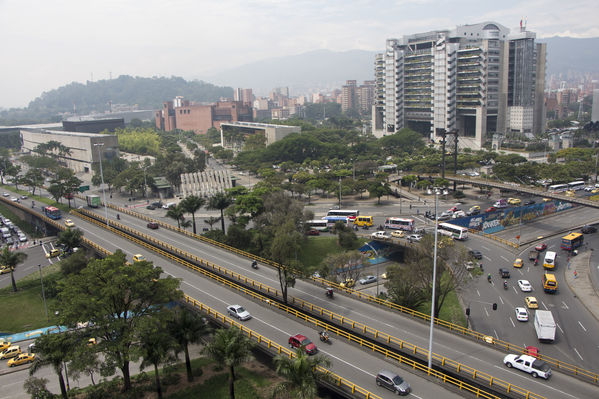 Edificio EPM
Edificio EPM
Fecha: Septiembre 29 de 2016
Para descargar esta fotografía en alta resolución, haga clic sobre la imagen hasta que la misma se despliegue en la pantalla completa; luego dé clic derecho y elija la opción "guardar imagen como". 
En caso de publicación por cualquier medio, solicitamos acompañarla del crédito: "Foto EPM"
Palabras clave: Edificio EPM