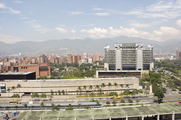 Edificio EPM
Edificio EPM
Fecha: Septiembre 29 de 2016
Para descargar esta fotografía en alta resolución, haga clic sobre la imagen hasta que la misma se despliegue en la pantalla completa; luego dé clic derecho y elija la opción "guardar imagen como". 
En caso de publicación por cualquier medio, solicitamos acompañarla del crédito: "Foto EPM"
Palabras clave: Edificio EPM