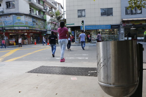 Centro Parrilla – Avance de obras a septiembre 2016
Centro Parrilla – Avance de obras a septiembre 2016
Fecha: Septiembre 8 de 2016
Para descargar esta fotografía en alta resolución, haga clic sobre la imagen hasta que la misma se despliegue en la pantalla completa; luego dé clic derecho y elija la opción "guardar imagen como". 
En caso de publicación por cualquier medio, solicitamos acompañarla del crédito: "Foto EPM"
Palabras clave: Centro Parrilla Avance obras septiembre 2016