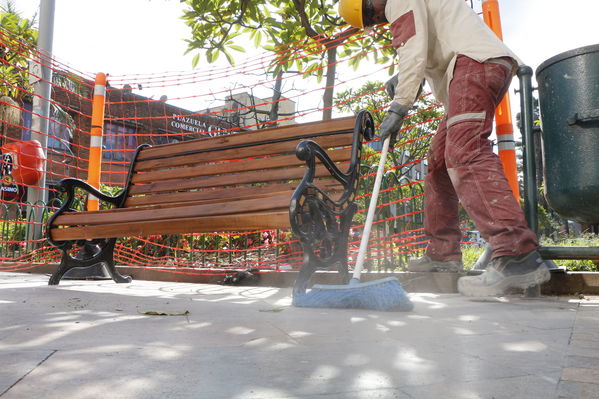 Centro Parrilla – Avance de obras a septiembre 2016
Centro Parrilla – Avance de obras a septiembre 2016
Fecha: Septiembre 8 de 2016
Para descargar esta fotografía en alta resolución, haga clic sobre la imagen hasta que la misma se despliegue en la pantalla completa; luego dé clic derecho y elija la opción "guardar imagen como". 
En caso de publicación por cualquier medio, solicitamos acompañarla del crédito: "Foto EPM"
Palabras clave: Centro Parrilla Avance obras septiembre 2016