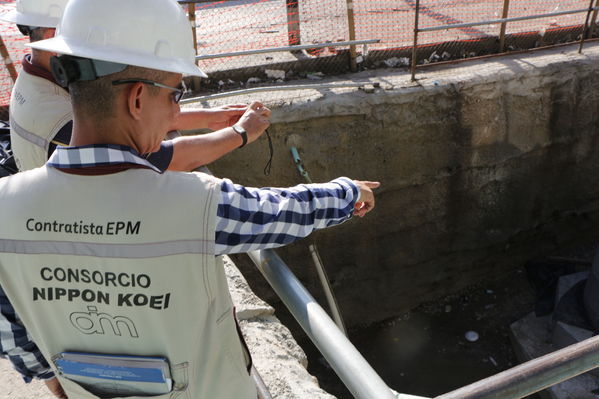 Centro Parrilla – Avance de obras a septiembre 2016
Centro Parrilla – Avance de obras a septiembre 2016
Fecha: Septiembre 8 de 2016
Para descargar esta fotografía en alta resolución, haga clic sobre la imagen hasta que la misma se despliegue en la pantalla completa; luego dé clic derecho y elija la opción "guardar imagen como". 
En caso de publicación por cualquier medio, solicitamos acompañarla del crédito: "Foto EPM"
Palabras clave: Centro Parrilla Avance obras septiembre 2016