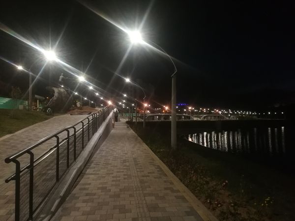 Malecón de Guatapé
Malecón de Guatapé
Fecha: Septiembre 2 de 2019. 
Para descargar esta fotografía en alta resolución, haga clic sobre la imagen hasta que la misma se despliegue en la pantalla completa; luego dé clic derecho y elija la opción "guardar imagen como". 
En caso de publicación por cualquier medio, solicitamos acompañarla del crédito: "Foto EPM"
Palabras clave: Malecón de Guatapé