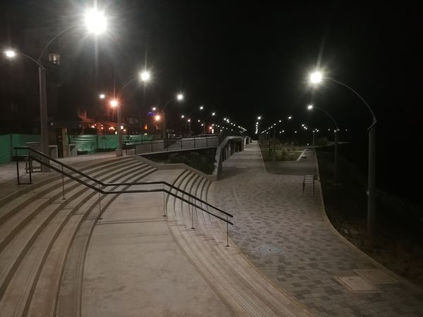 Malecón de Guatapé
Malecón de Guatapé
Fecha: Septiembre 2 de 2019. 
Para descargar esta fotografía en alta resolución, haga clic sobre la imagen hasta que la misma se despliegue en la pantalla completa; luego dé clic derecho y elija la opción "guardar imagen como". 
En caso de publicación por cualquier medio, solicitamos acompañarla del crédito: "Foto EPM"
Palabras clave: Malecón de Guatapé