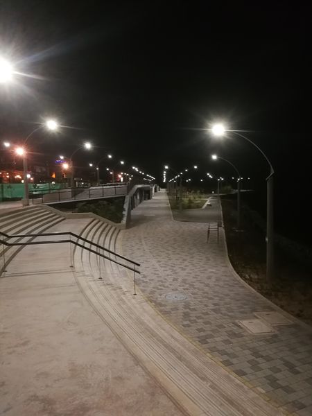 Malecón de Guatapé
Malecón de Guatapé
Fecha: Septiembre 2 de 2019. 
Para descargar esta fotografía en alta resolución, haga clic sobre la imagen hasta que la misma se despliegue en la pantalla completa; luego dé clic derecho y elija la opción "guardar imagen como". 
En caso de publicación por cualquier medio, solicitamos acompañarla del crédito: "Foto EPM"
Palabras clave: Malecón de Guatapé