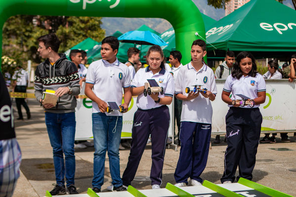 Circuito Solar EPM 2019
Circuito Solar EPM 2019
Fecha: Septiembre 24 2019.
Para descargar esta fotografía en alta resolución, haga clic sobre la imagen hasta que la misma se despliegue en la pantalla completa; luego dé clic derecho y elija la opción "guardar imagen como". 
En caso de publicación por cualquier medio, solicitamos acompañarla del crédito: "Foto EPM
Palabras clave: Circuito Solar EPM 2019