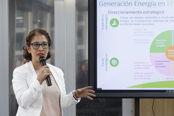 Rueda Prensa
Rueda de prensa.
Fecha: Septiembre 26 2020.
Para descargar esta fotografía en alta resolución, haga clic sobre la imagen hasta que la misma se despliegue en la pantalla completa; luego dé clic derecho y elija la opción "guardar imagen como". 
En caso de publicación por cualquier medio, solicitamos acompañarla del crédito: "Foto EPM"
Palabras clave: Rueda Prensa