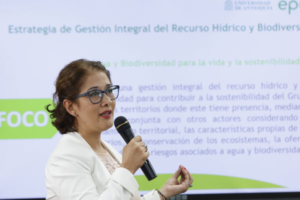 Rueda Prensa
Rueda de prensa.
Fecha: Septiembre 26 2020.
Para descargar esta fotografía en alta resolución, haga clic sobre la imagen hasta que la misma se despliegue en la pantalla completa; luego dé clic derecho y elija la opción "guardar imagen como". 
En caso de publicación por cualquier medio, solicitamos acompañarla del crédito: "Foto EPM"
Palabras clave: Rueda Prensa