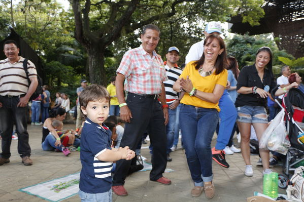 Día de la Familia EPM 2016
Día de la Familia EPM 2016
Fecha: Octubre 8 de 2016
Para descargar esta fotografía en alta resolución, haga clic sobre la imagen hasta que la misma se despliegue en la pantalla completa; luego dé clic derecho y elija la opción "guardar imagen como". 
En caso de publicación por cualquier medio, solicitamos acompañarla del crédito: "Foto EPM"
Palabras clave: Día Familia EPM 2016