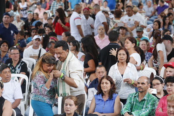 Día de la Familia EPM 2016
Día de la Familia EPM 2016
Fecha: Octubre 8 de 2016
Para descargar esta fotografía en alta resolución, haga clic sobre la imagen hasta que la misma se despliegue en la pantalla completa; luego dé clic derecho y elija la opción "guardar imagen como". 
En caso de publicación por cualquier medio, solicitamos acompañarla del crédito: "Foto EPM"
Palabras clave: Día Familia EPM 2016