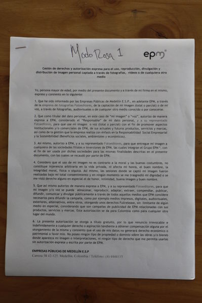 “Modo rosa”: campaña de prevención del cáncer de seno
“Modo rosa”: campaña de prevención del cáncer de seno
Fecha: Octubre 19 de 2016
Para descargar esta fotografía en alta resolución, haga clic sobre la imagen hasta que la misma se despliegue en la pantalla completa; luego dé clic derecho y elija la opción "guardar imagen como". 
En caso de publicación por cualquier medio, solicitamos acompañarla del crédito: "Foto EPM"
Palabras clave: Modo rosa campaña prevención cáncer seno